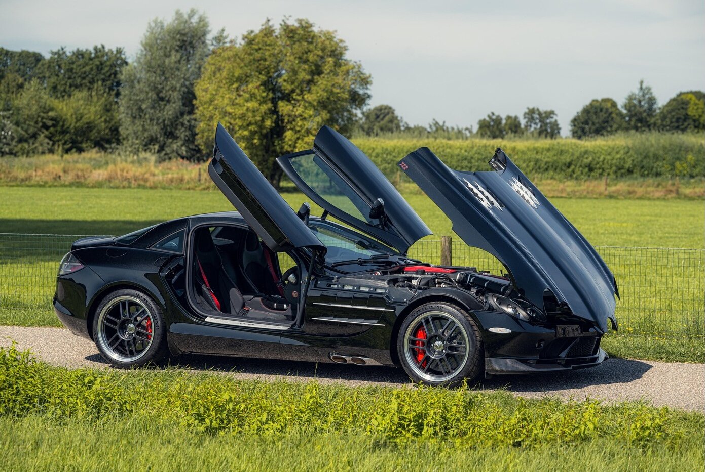 Mercedes-Benz SLR McLaren 722 Edition Coupé: um exemplar com poucos quilómetros em leilão